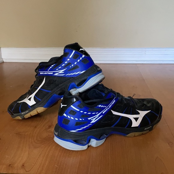 Mixing Wave Lightning Court Shoes - Picture 2 of 6